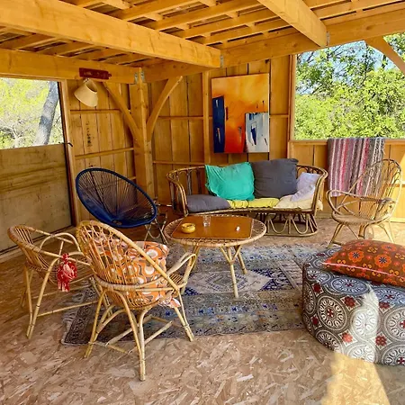 Avec Patio Et Pool House